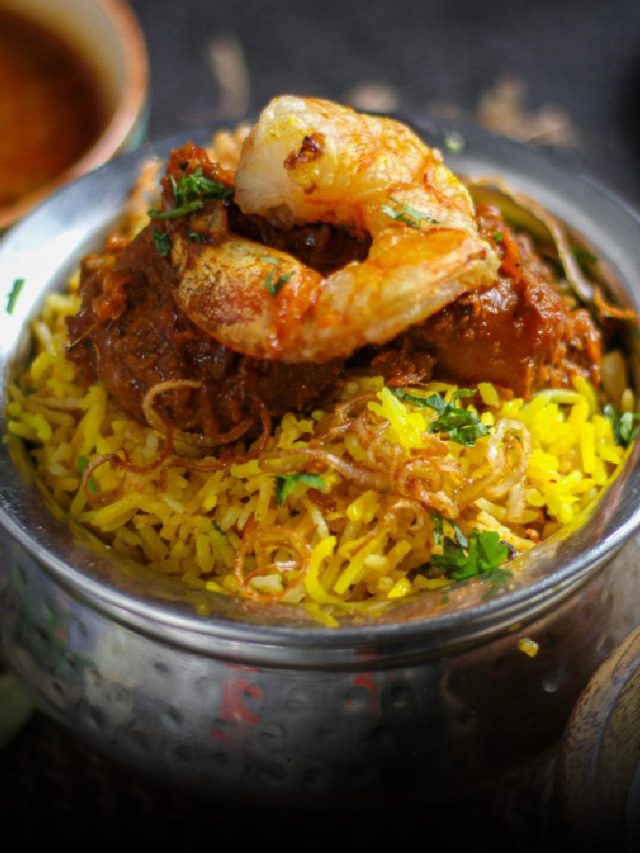 Royal Flavors In Every Bite: Prawn Biryani With Saffron & Spices